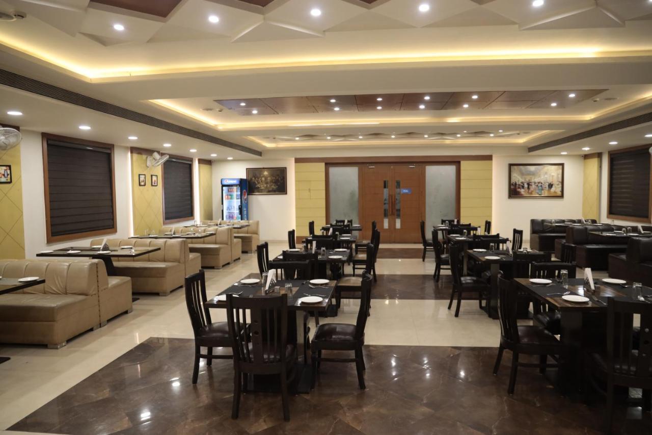 Hotel La Pearl Naiapura Екстер'єр фото