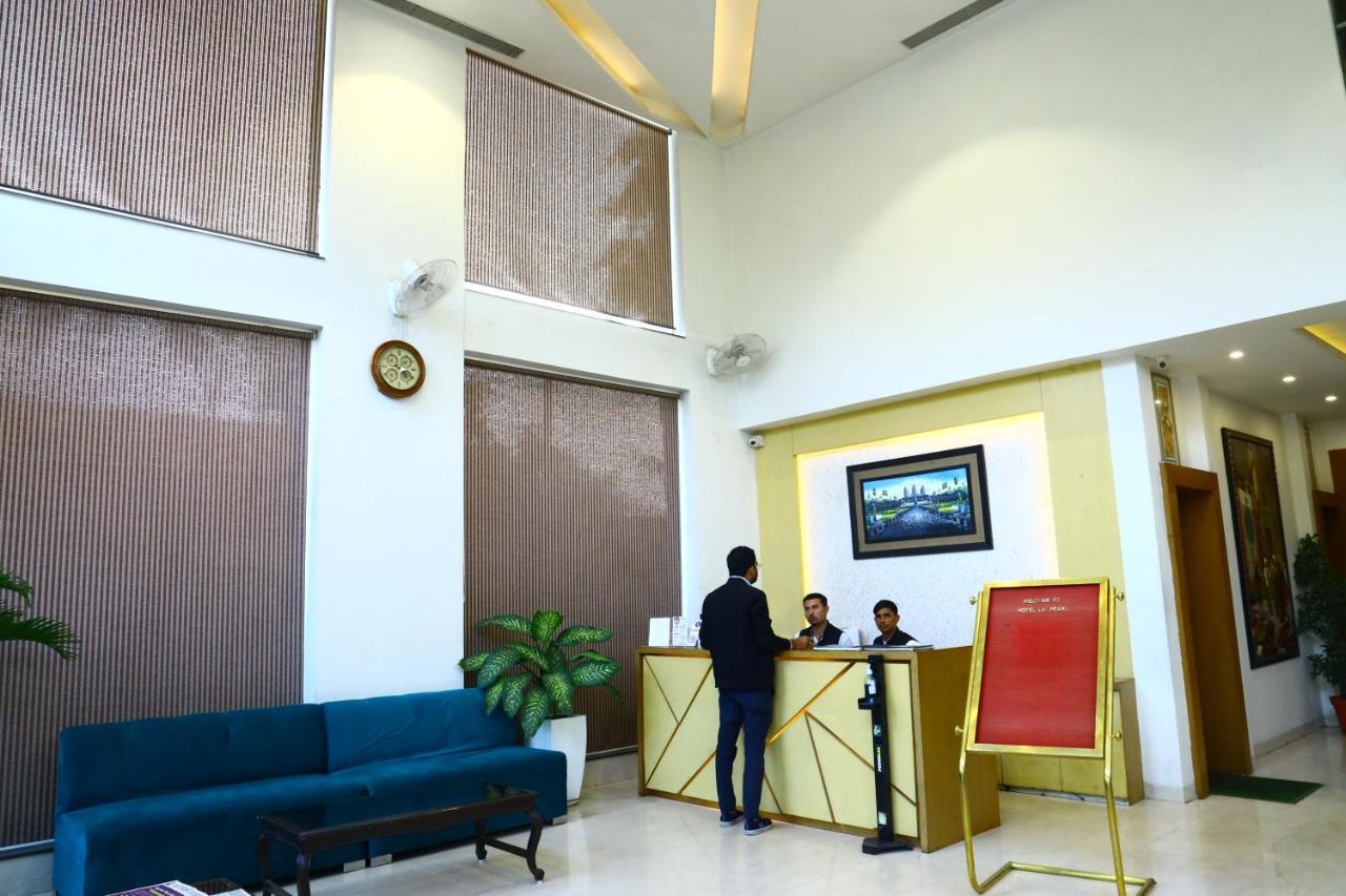 Hotel La Pearl Naiapura Екстер'єр фото